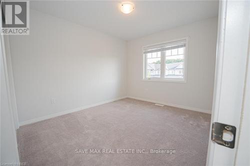 32 Longboat Run West, Brantford, ON - Indoor Photo Showing Other Room