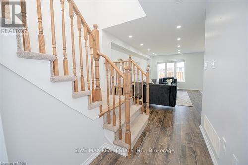 32 Longboat Run West, Brantford, ON - Indoor Photo Showing Other Room