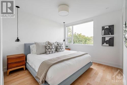 57 Poplar Street, Ottawa, ON - Indoor Photo Showing Bedroom