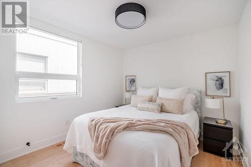 57 Poplar Street, Ottawa, ON - Indoor Photo Showing Bedroom