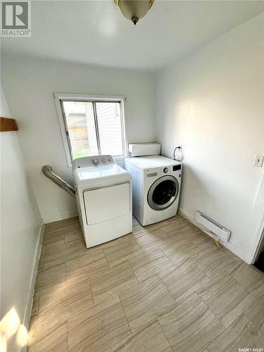 504 Stovel Avenue W, Melfort, SK - Indoor Photo Showing Laundry Room