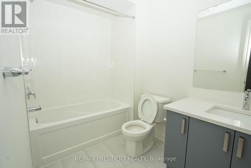 20 Hummingbird Grove, Adjala-Tosorontio (Colgan), ON - Indoor Photo Showing Bathroom