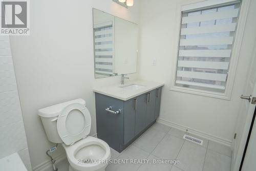 20 Hummingbird Grove, Adjala-Tosorontio (Colgan), ON - Indoor Photo Showing Bathroom