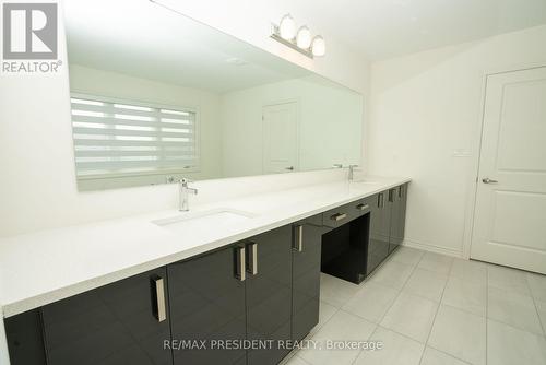 20 Hummingbird Grove, Adjala-Tosorontio (Colgan), ON - Indoor Photo Showing Bathroom