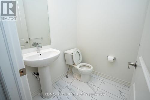 20 Hummingbird Grove, Adjala-Tosorontio (Colgan), ON - Indoor Photo Showing Bathroom