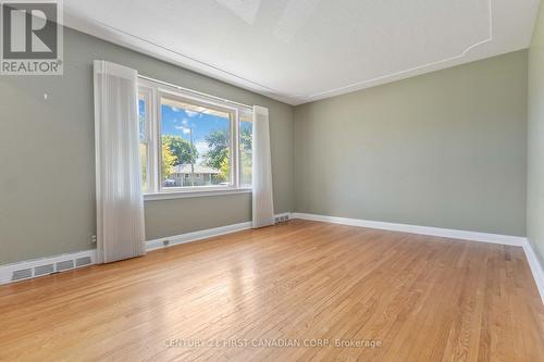 Empty living room - 225 Dawn Drive, London, ON - Indoor Photo Showing Other Room