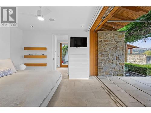 106 Devon Drive, Okanagan Falls, BC - Indoor Photo Showing Bedroom