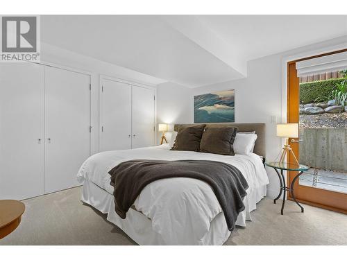 106 Devon Drive, Okanagan Falls, BC - Indoor Photo Showing Bedroom