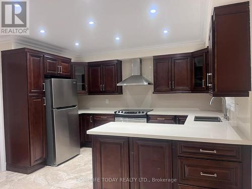 27 Hulst Drive, Bradford West Gwillimbury, ON - Indoor Photo Showing Kitchen