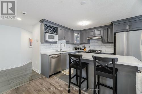 78 Periwinkle Street, Kitchener, ON - Indoor Photo Showing Kitchen With Stainless Steel Kitchen With Upgraded Kitchen