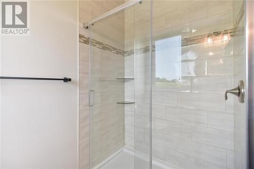 4172 Bisseltown Road, Brockville, ON - Indoor Photo Showing Bathroom