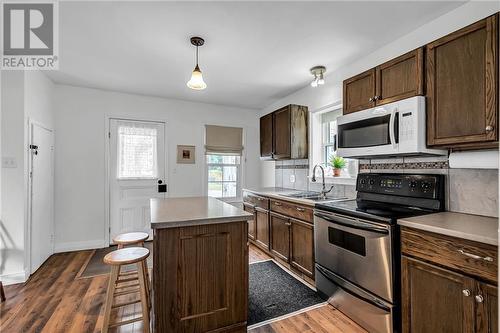 526 Amelia Street, Cornwall, ON - Indoor Photo Showing Kitchen