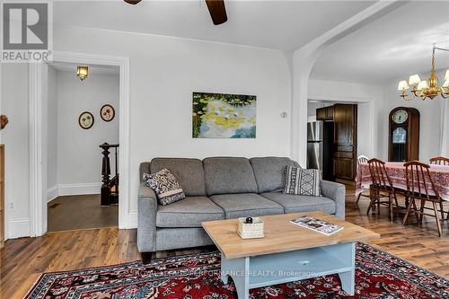 526 Amelia Street, Cornwall (717 - Cornwall), ON - Indoor Photo Showing Living Room