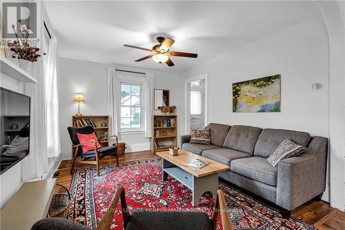 526 Amelia Street, Cornwall (717 - Cornwall), ON - Indoor Photo Showing Living Room