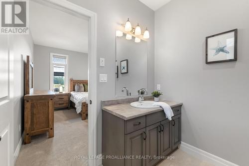 132 Cherrywood Parkway, Greater Napanee, ON - Indoor Photo Showing Bathroom