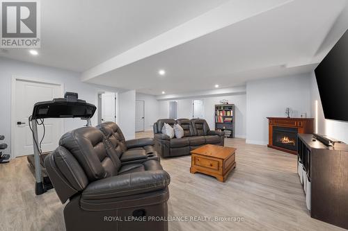 132 Cherrywood Parkway, Greater Napanee, ON - Indoor With Fireplace