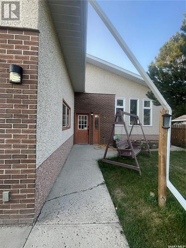 404 Parsons Avenue, Maple Creek, SK - Outdoor With Exterior