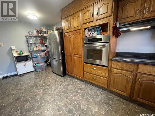 404 Parsons Avenue, Maple Creek, SK - Indoor Photo Showing Kitchen