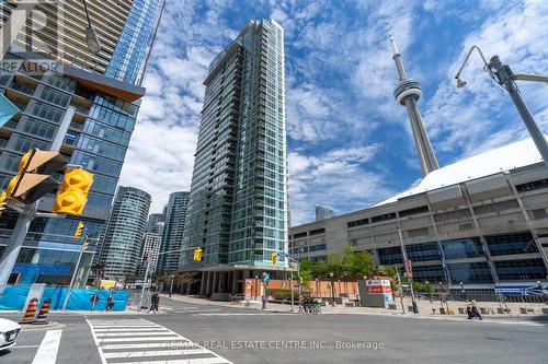 201 - 81 Navy Wharf Court, Toronto (Waterfront Communities), ON - Outdoor With Facade