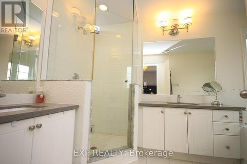 3068 Robert Brown Boulevard, Oakville, ON - Indoor Photo Showing Bathroom