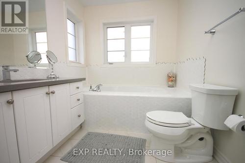 3068 Robert Brown Boulevard, Oakville, ON - Indoor Photo Showing Bathroom