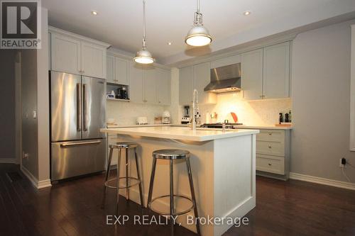 3068 Robert Brown Boulevard, Oakville, ON - Indoor Photo Showing Kitchen With Upgraded Kitchen