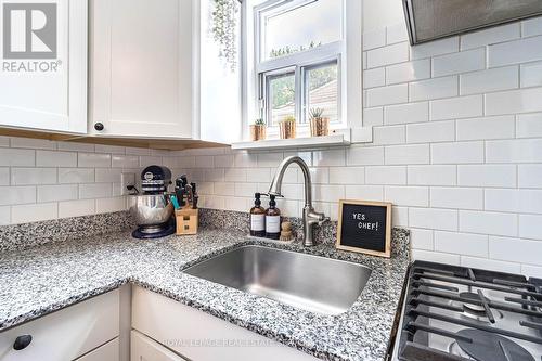 45 Sixth Street, Toronto (New Toronto), ON - Indoor Photo Showing Kitchen With Upgraded Kitchen