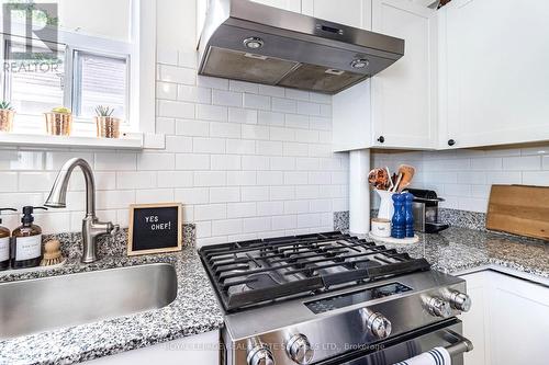 45 Sixth Street, Toronto (New Toronto), ON - Indoor Photo Showing Kitchen With Upgraded Kitchen