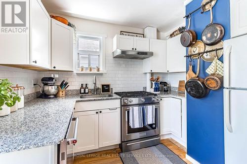 45 Sixth Street, Toronto (New Toronto), ON - Indoor Photo Showing Kitchen