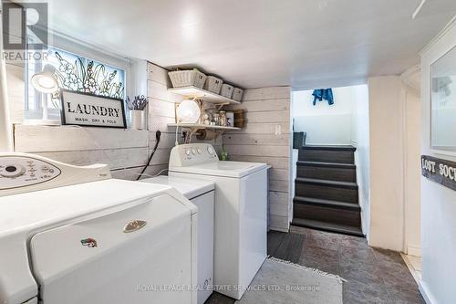 45 Sixth Street, Toronto (New Toronto), ON - Indoor Photo Showing Laundry Room