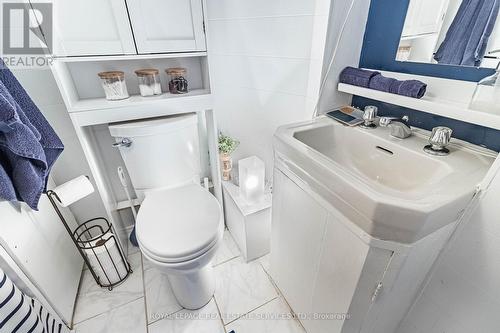 45 Sixth Street, Toronto (New Toronto), ON - Indoor Photo Showing Bathroom