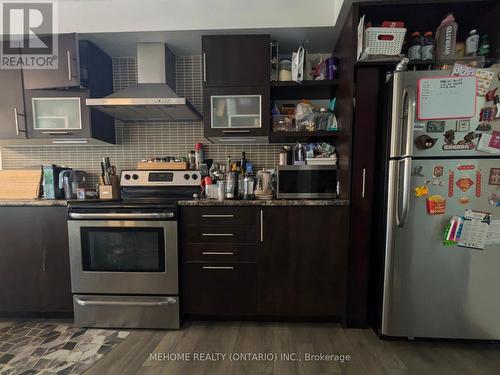 38 Sherway Street, Hamilton (Stoney Creek), ON - Indoor Photo Showing Kitchen