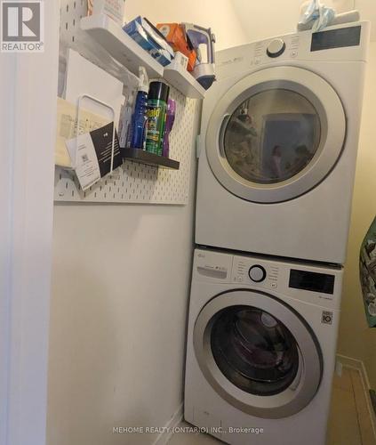 38 Sherway Street, Hamilton, ON - Indoor Photo Showing Laundry Room