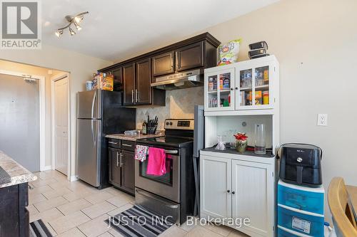 501 - 283 Fairway Road N, Kitchener, ON - Indoor Photo Showing Kitchen