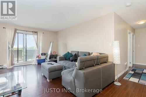 501 - 283 Fairway Road N, Kitchener, ON - Indoor Photo Showing Living Room