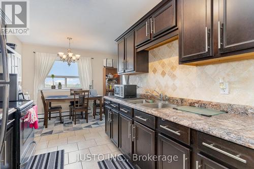 501 - 283 Fairway Road N, Kitchener, ON - Indoor Photo Showing Kitchen With Double Sink With Upgraded Kitchen