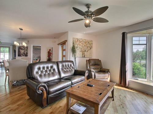 Living room - 7390 Rg Du Parc, Rouyn-Noranda, QC - Indoor Photo Showing Living Room