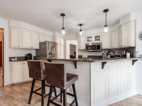 Cuisine - 69 Rue Du Chambertin, Kirkland, QC - Indoor Photo Showing Kitchen With Upgraded Kitchen