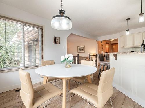 Coin-repas - 69 Rue Du Chambertin, Kirkland, QC - Indoor Photo Showing Dining Room