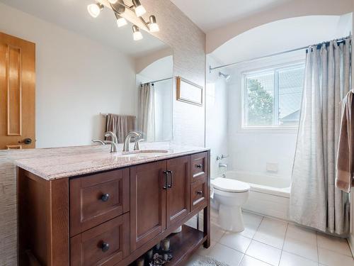 Salle de bains - 69 Rue Du Chambertin, Kirkland, QC - Indoor Photo Showing Bathroom