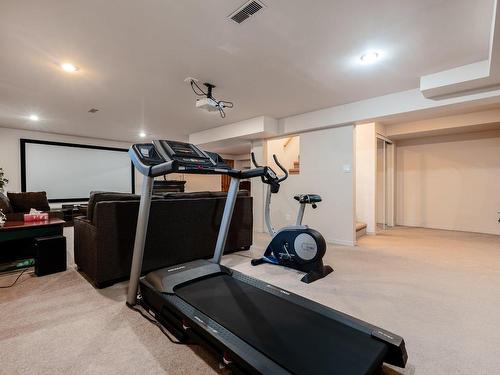 Salle d'exercice - 69 Rue Du Chambertin, Kirkland, QC - Indoor Photo Showing Gym Room