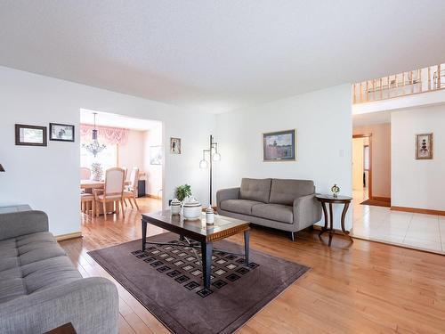 Salon - 69 Rue Du Chambertin, Kirkland, QC - Indoor Photo Showing Living Room