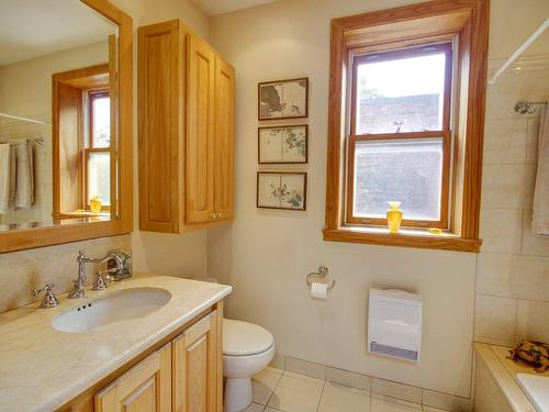 Salle de bains - 4157 Av. De Hampton, Montréal (Côte-Des-Neiges/Notre-Dame-De-Grâce), QC - Indoor Photo Showing Bathroom