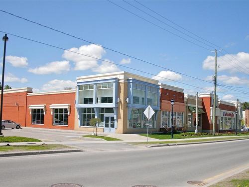 Frontage - 2-227 Rue Principale E., Sainte-Agathe-Des-Monts, QC 