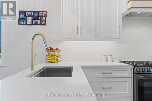 376 Concession 3 Road, Niagara-On-The-Lake, ON - Indoor Photo Showing Kitchen