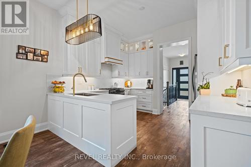 376 Concession 3 Road, Niagara-On-The-Lake, ON - Indoor Photo Showing Kitchen