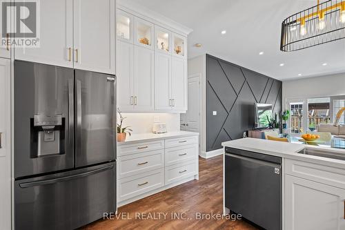 376 Concession 3 Road, Niagara-On-The-Lake, ON - Indoor Photo Showing Kitchen