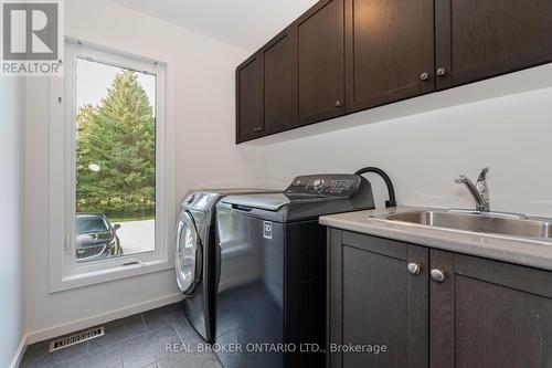 4133 Concession 12 Sunnidale Road, Clearview (Stayner), ON - Indoor Photo Showing Laundry Room