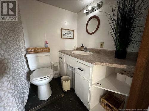 554 St. Paul Street, Bathurst, NB - Indoor Photo Showing Bathroom