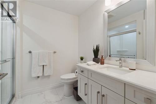 189 Nicholas Street Unit# Lower, Sarnia, ON - Indoor Photo Showing Bathroom